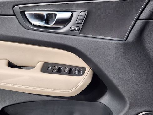 New 2026 Volvo XC60 T8 Plus w/ Protection Package Premier AWD/4WD image 13