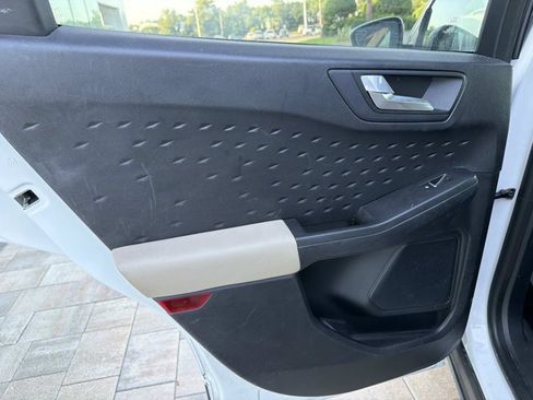 Used 2020 Ford Escape SEL FWD image 13