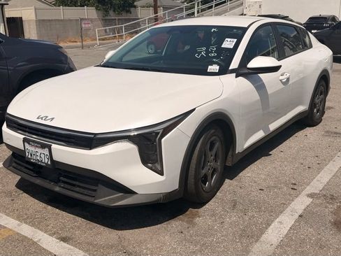 Used 2025 Kia K4 FWD image 2