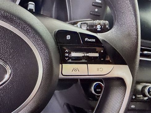 Certified 2022 Hyundai Elantra SEL FWD image 21