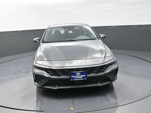 Used 2026 Hyundai Elantra SEL Sport Premium FWD image 5