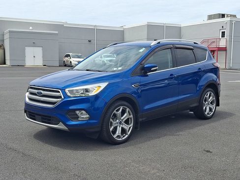 Used 2017 Ford Escape Titanium w/ Equipment Group 301A AWD/4WD image 3