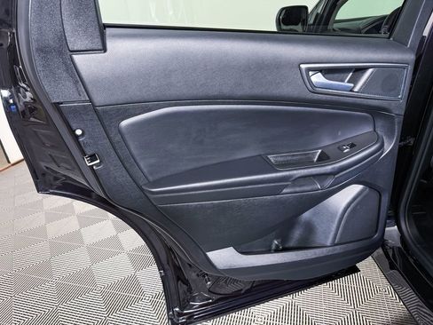 Used 2024 Ford Edge SE image 35