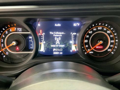 Used 2024 Jeep Wrangler Unlimited Rubicon w/ Convenience Group AWD/4WD image 23