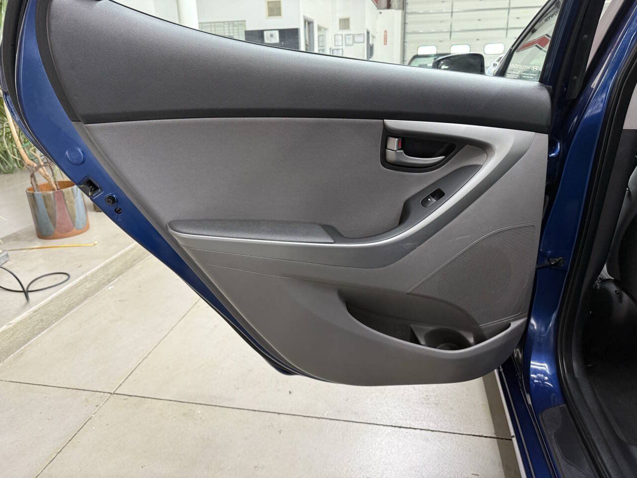 Used 2016 Hyundai Elantra SE w/ Option Group 02 FWD image 12
