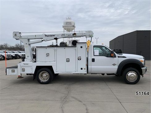 Used 2014 Ford F550 4x4 Regular Cab Super Duty image 7