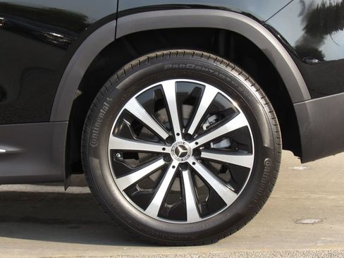 Used 2023 Mercedes-Benz GLB 250 4MATIC image 35