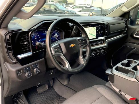 Used 2025 Chevrolet Silverado 2500 LT w/ Texas Edition image 36