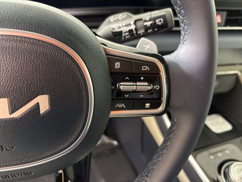 New 2026 Kia Carnival EX image 21