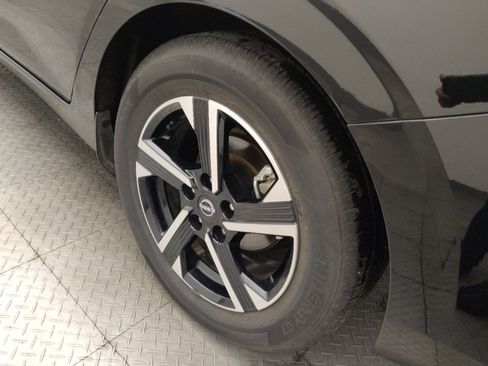 Used 2025 Nissan Sentra SV FWD image 31