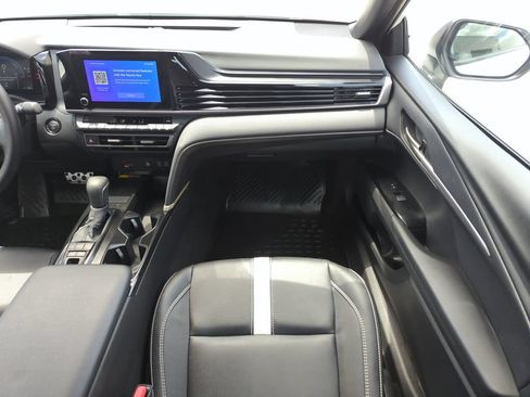 Used 2026 Toyota Camry SE w/ Convenience Package FWD image 15