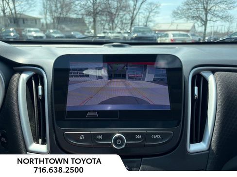 Used 2024 Chevrolet Malibu LT image 11