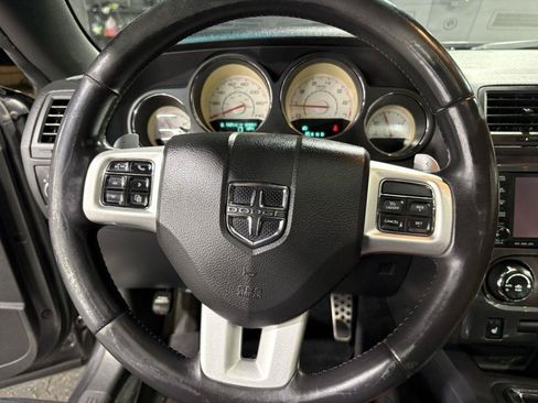 Used 2014 Dodge Challenger SXT Plus RWD image 21