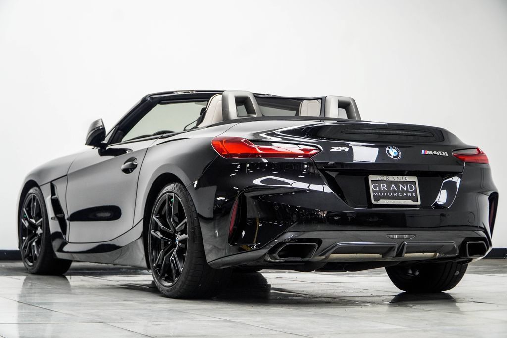 Used 2024 BMW Z4 M40i w/ Premium Package RWD image 17