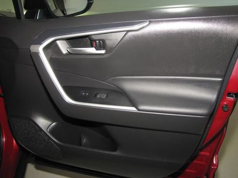 Used 2025 Toyota RAV4 XLE Premium FWD image 21