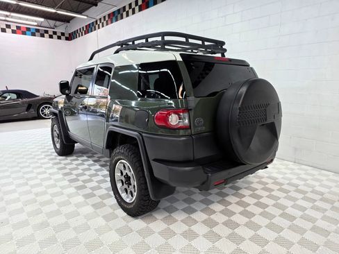 Used 2013 Toyota FJ Cruiser 4WD image 8