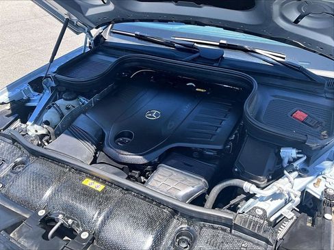 Used 2025 Mercedes-Benz GLS 450 4MATIC image 36