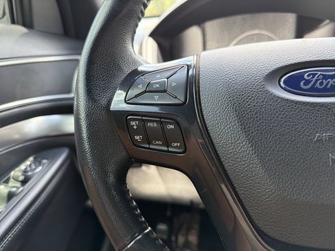 Used 2019 Ford Explorer XLT w/ Equipment Group 201A AWD/4WD image 27