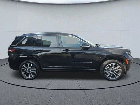 Used 2022 Jeep Grand Cherokee Overland w/ Luxury Tech Group IV image 6