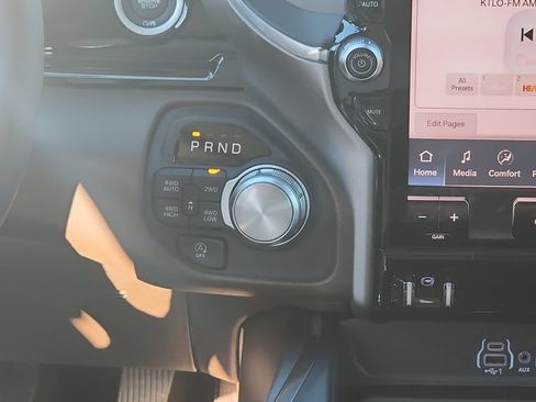 New 2026 RAM 1500 Laramie AWD/4WD image 14