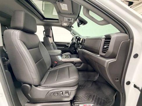 Certified 2025 Chevrolet Silverado 3500 LTZ w/ LTZ Premium Package AWD/4WD image 28