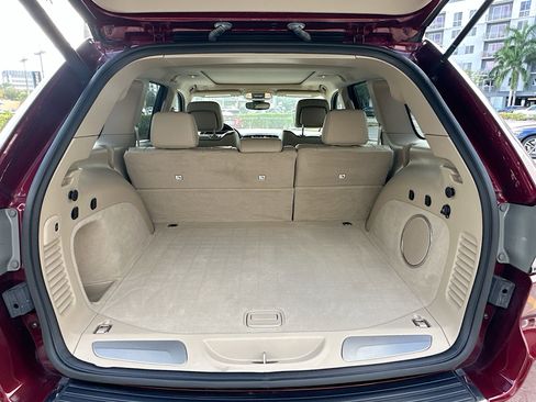 Used 2020 Jeep Grand Cherokee Overland image 29