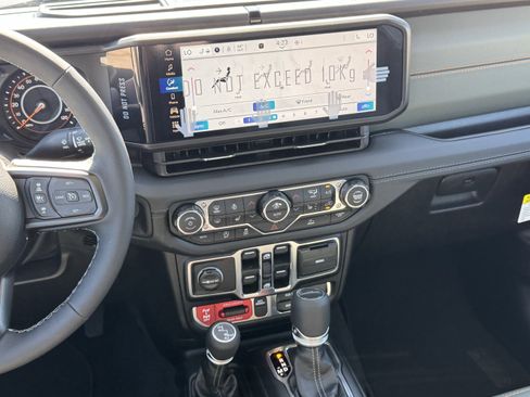 New 2026 Jeep Gladiator Mojave AWD/4WD image 16