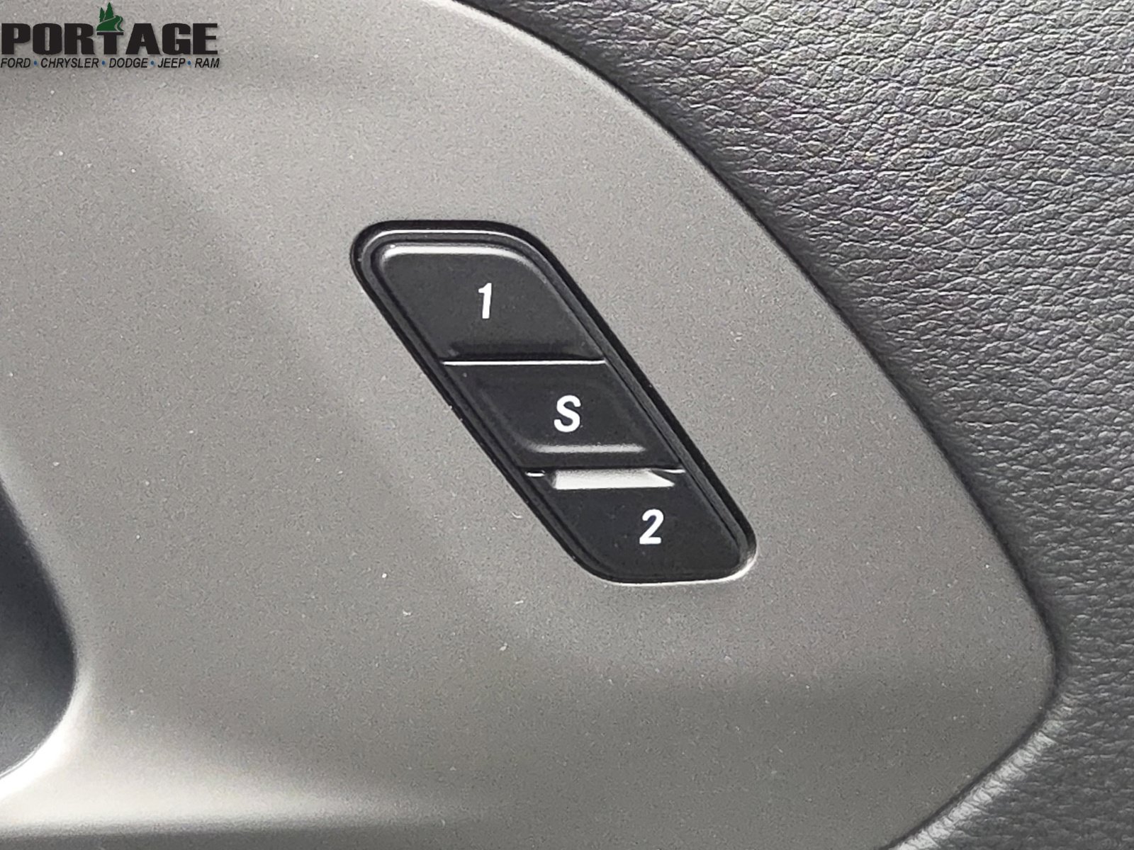 New 2027 Chrysler Pacifica Select AWD/4WD image 14
