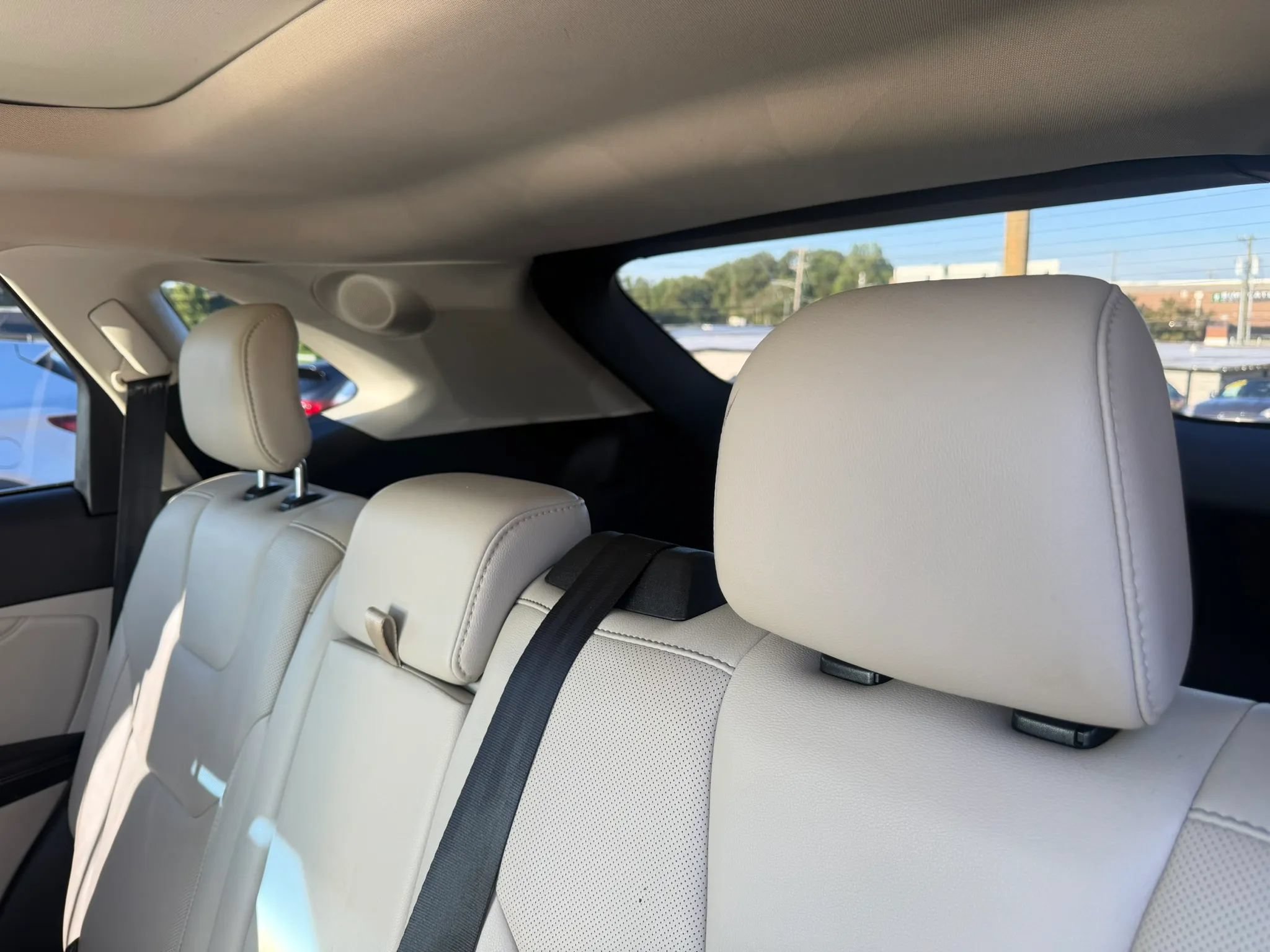 Used 2018 Ford Edge Titanium w/ Equipment Group 301A FWD image 15