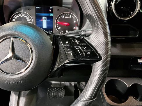 Used 2025 Mercedes-Benz Sprinter 2500 image 23