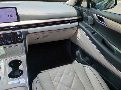 Used 2025 Genesis GV80 3.5T Prestige image 15