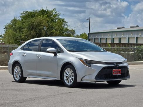 Used 2020 Toyota Corolla LE w/ LE Premium Package FWD image 7