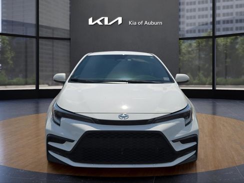 Used 2024 Toyota Corolla SE image 2