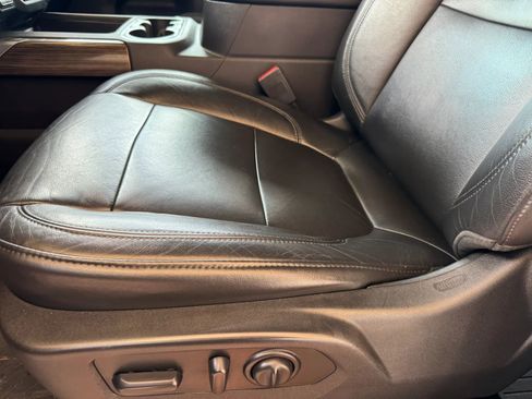 Used 2020 Chevrolet Silverado 1500 LT Trail Boss image 15