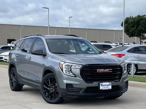 Used 2023 GMC Terrain SLE w/ Driver Convenience Package FWD image 2