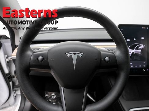Used 2023 Tesla Model 3 Standard Range RWD image 10