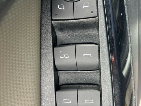 Used 2025 Chevrolet Equinox LT w/ Convenience Package II FWD image 13