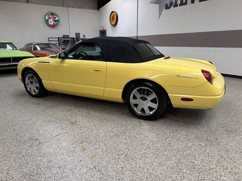 Used 2002 Ford Thunderbird RWD image 4