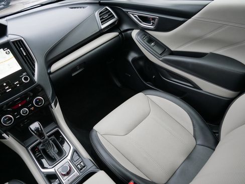 Used 2024 Subaru Forester Limited image 11