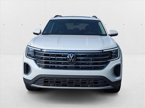 New 2026 Volkswagen Atlas SE image 2