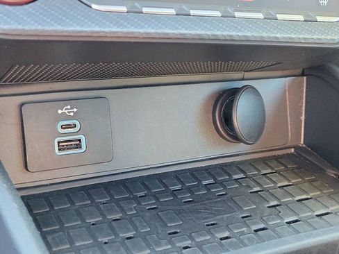 Used 2024 Ford Mustang Premium image 27