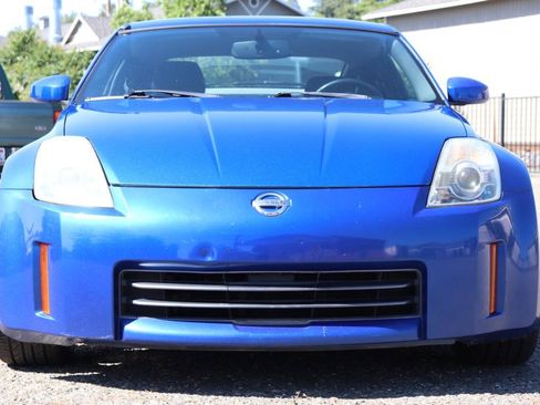 Used 2006 Nissan 350Z Enthusiast w/ (N93) Cargo Convenience Pkg RWD image 2