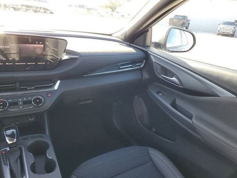 New 2026 Buick Envista Preferred w/ Convenience II Package image 14