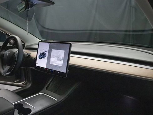 Used 2021 Tesla Model 3 Performance image 14