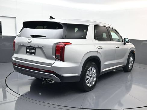 Used 2025 Hyundai Palisade SEL FWD image 4