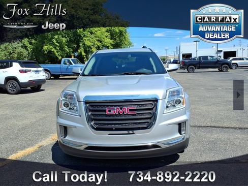 Used 2017 GMC Terrain SLE w/ Convenience Package FWD image 2