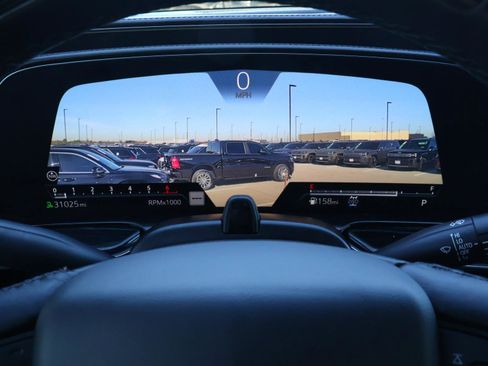 Used 2021 Cadillac Escalade Sport w/ Driver Assist Tech Package image 39