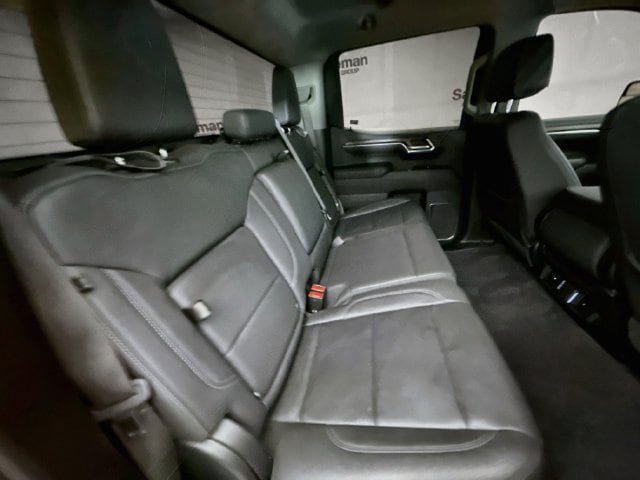 Used 2024 GMC Sierra 1500 SLT AWD/4WD image 28