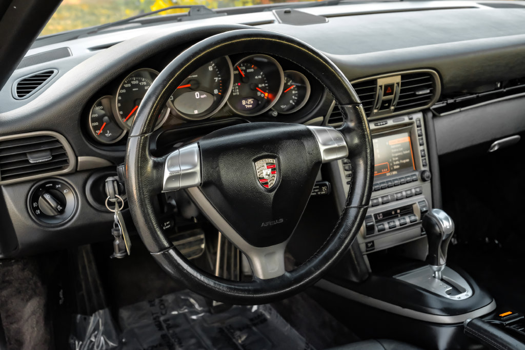 Used 2008 Porsche 911 Carrera RWD image 16