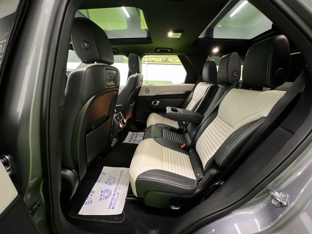 Used 2023 Land Rover Discovery S R-Dynamic AWD/4WD image 27
